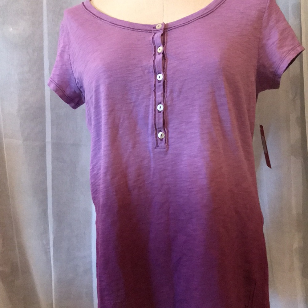 Woman’s Eastern Mountain Sports NWT T-shirt small